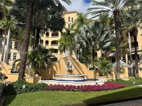 Building Photo - 3001 NE 185th St