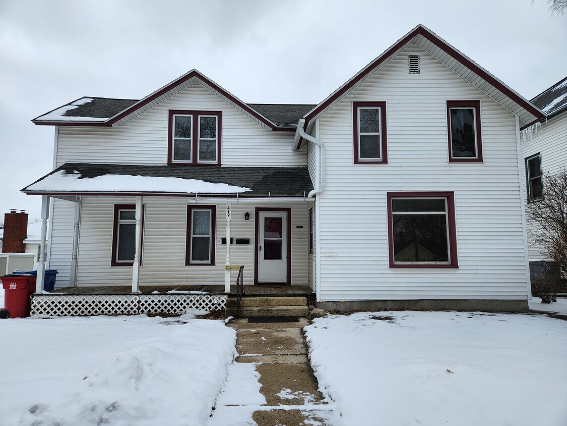 419 Olmstead St Unit 1, Winona, MN 55987 Apartments in Winona, MN