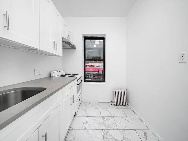 Foto del edificio - 8703 90th St