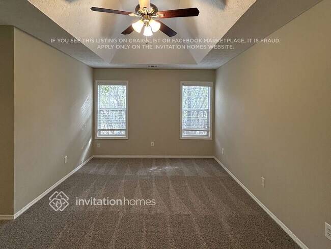 Foto del edificio - 3763 Laurel Green Way