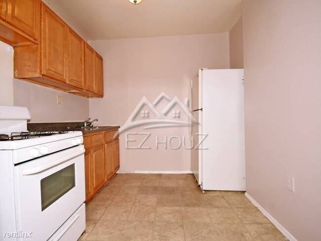 Building Photo - 1 br, 1 bath Apartment - 3910 Groveland Ave,C