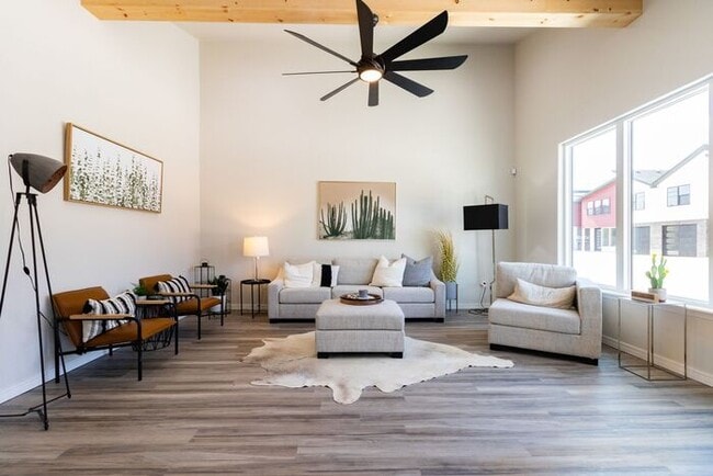 Foto del edificio - Tower View Contemporary Flats - Unit C