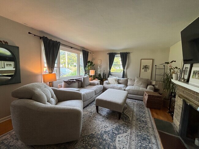 Foto del edificio - 2702 E Colvin St