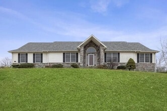 Building Photo - 3332 Ashworth Rd