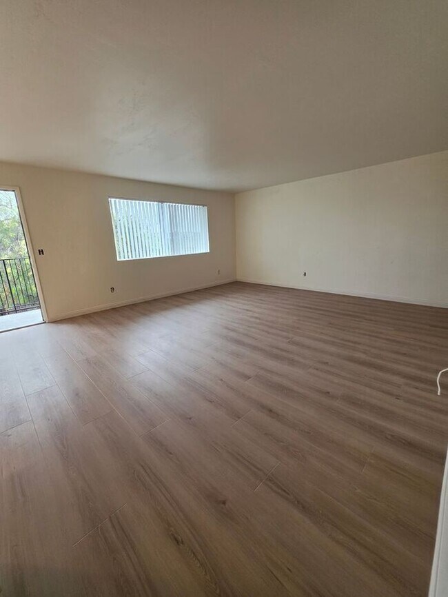 Foto del edificio - 1/2 off 1st Months Rent!! Summer Special on Santa Margarita (3BR/2BA)