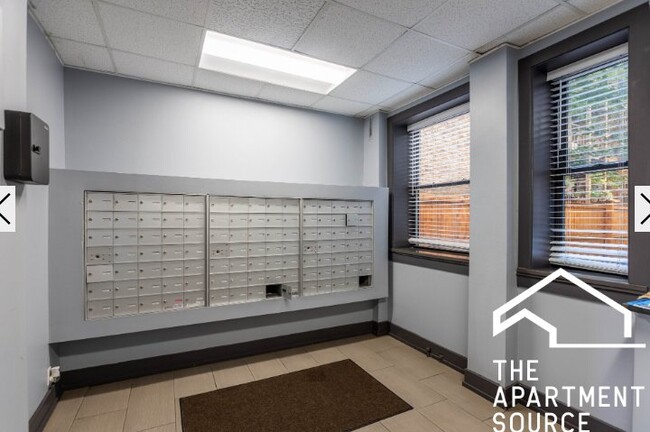 Building Photo - 505 W Belmont Ave