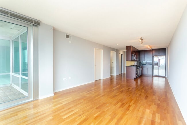 Building Photo - 9725 Woods Dr