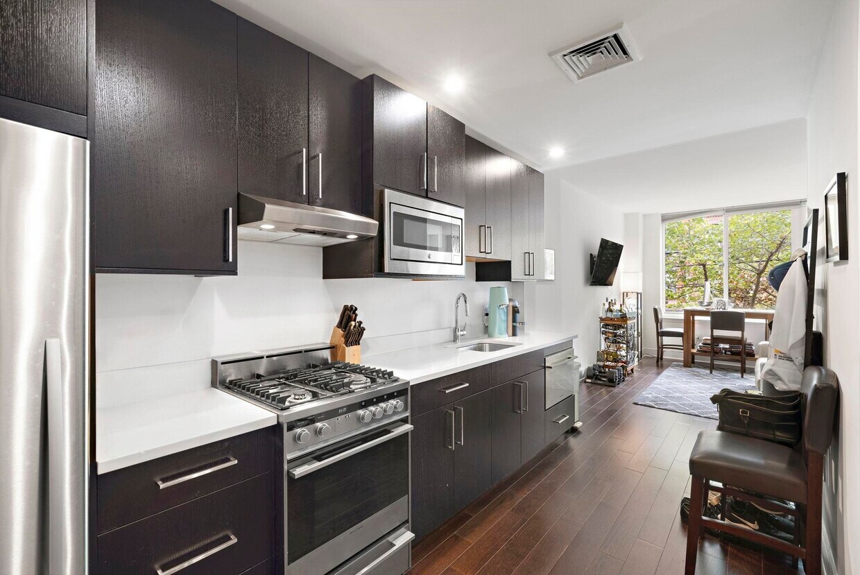 Foto principal - 1100 Maxwell Ln