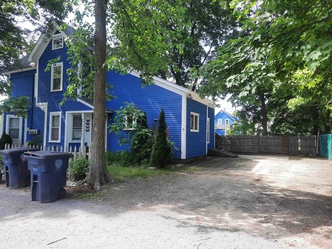 Building Photo - 8 Harbor Ct