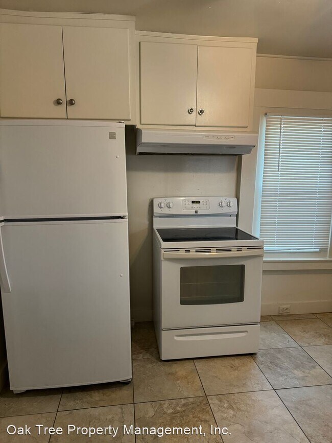 Building Photo - 2 br, 1 bath House - 7370 S. Villa Avenue