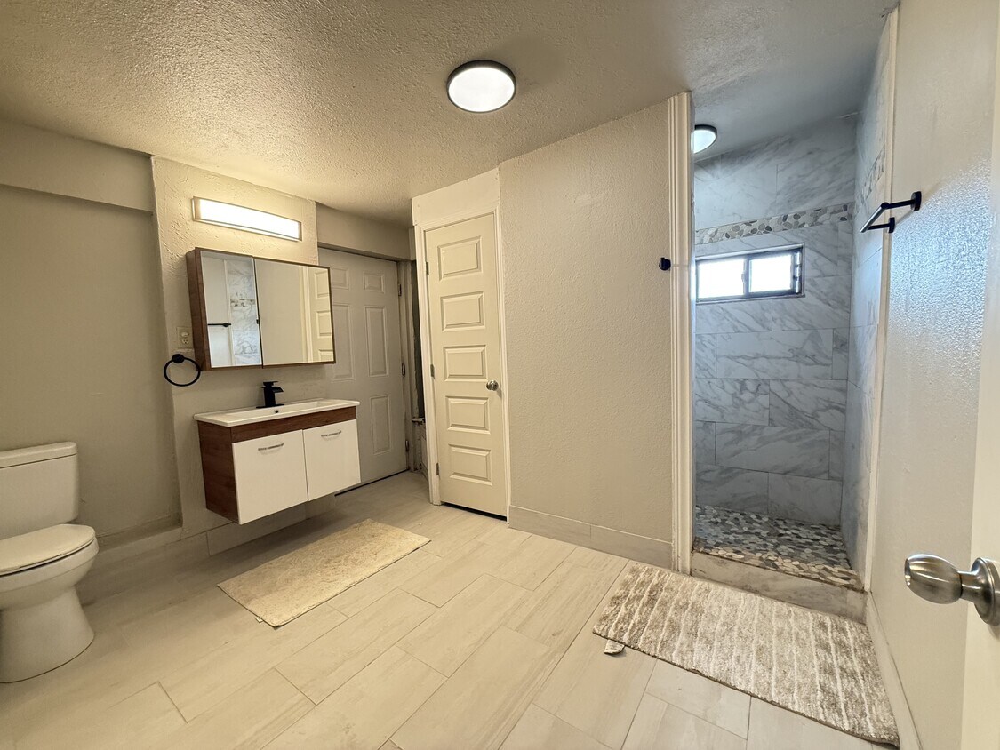 Foto del edificio - 3100 Thomas Ave