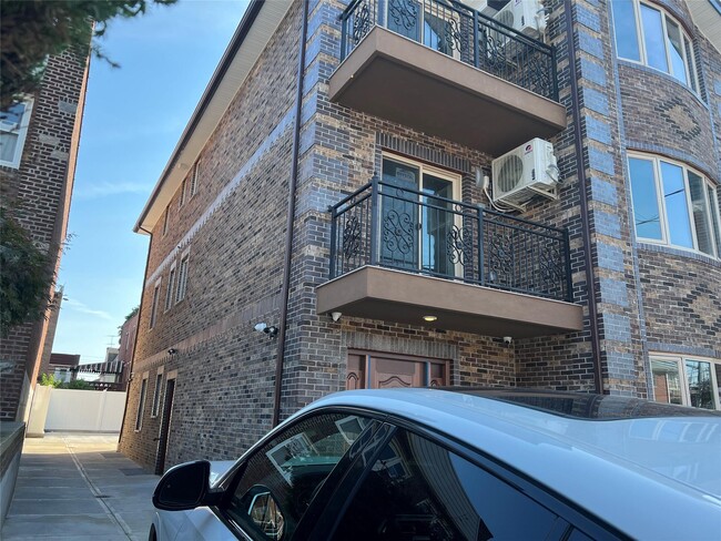 Foto del edificio - 134-22 Booth Memorial Ave