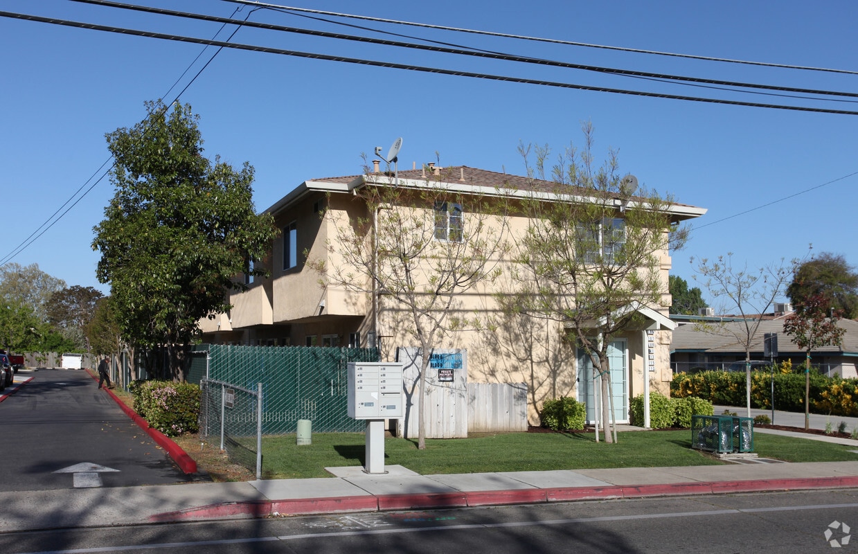 Building Photo - 1103-1117 Colorado Ave