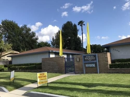 Building Photo - Hacienda Apartments