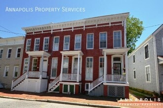 Building Photo - 17 College Ave