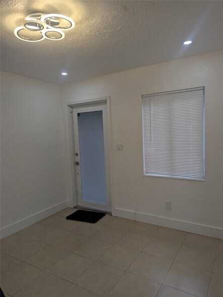 Foto del edificio - 2209 NW 6th St