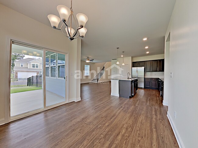 Building Photo - 142 Willowbrook Dr