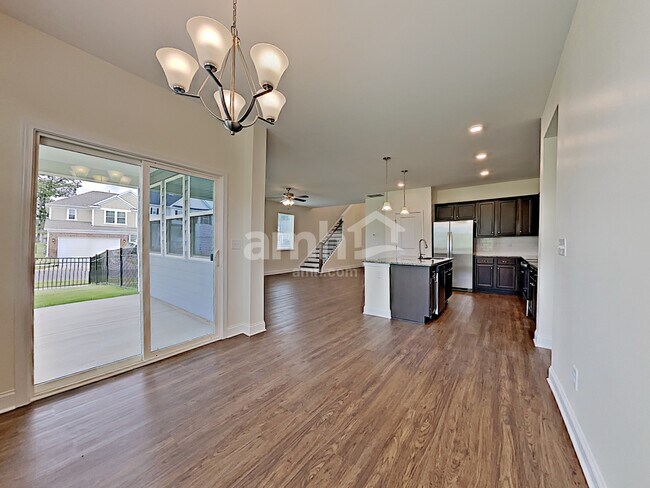 Foto del edificio - 142 Willowbrook Dr