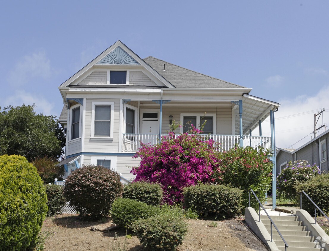 Building Photo - 204 Ohio