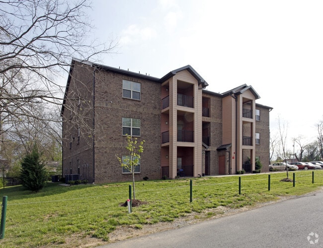 Building Photo - 1411 Rocky Ln