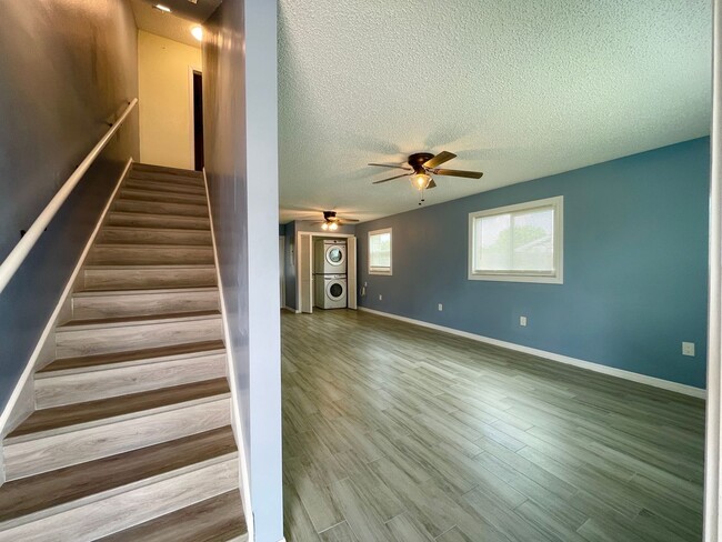 Building Photo - RARE Fort Myers Beach Townhome Now Available