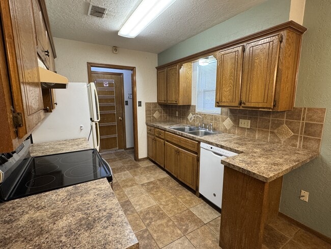 Building Photo - 717 NW 67th St