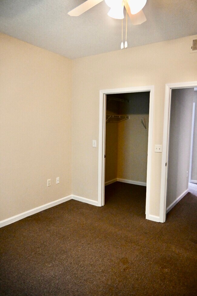 Foto del edificio - 1300 Park West Blvd