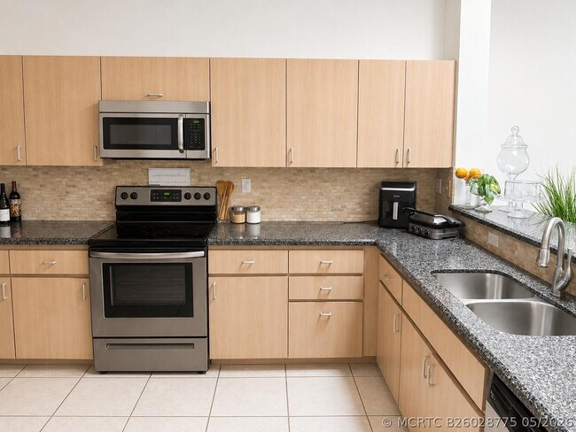 Foto del edificio - 12719 NW 19th Manor