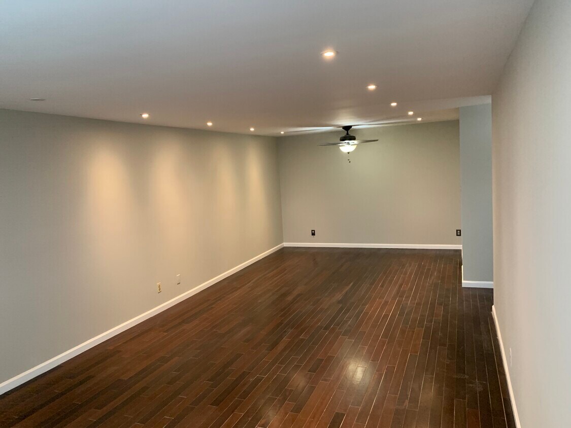 9701 Fields Rd, Gaithersburg, MD 20878 Condo for Rent in Gaithersburg