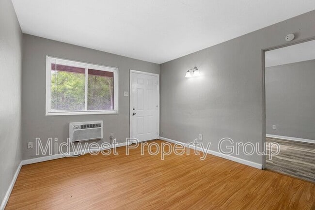Foto del edificio - 3716 Geraldine Ave