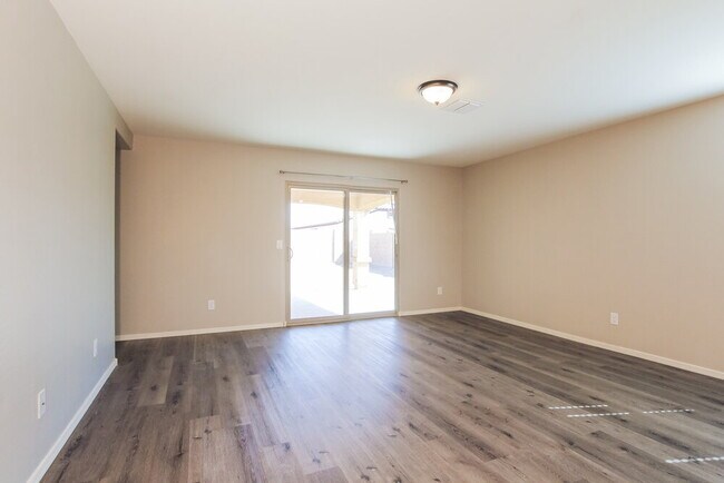 Foto del edificio - 25422 W Lamont Ave