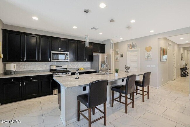 Building Photo - 2112 S 123rd Ln