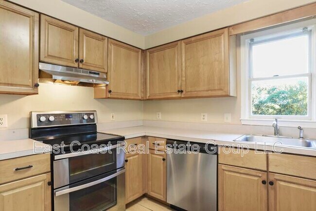 Building Photo - 2068C Virts Ln