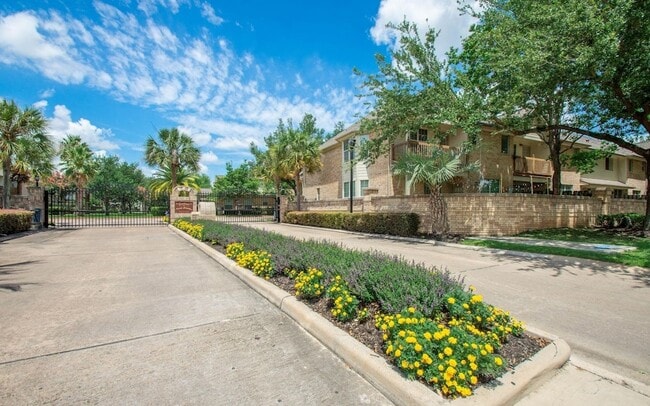 Photo - 7511 S Linpar Court Unit Apartment