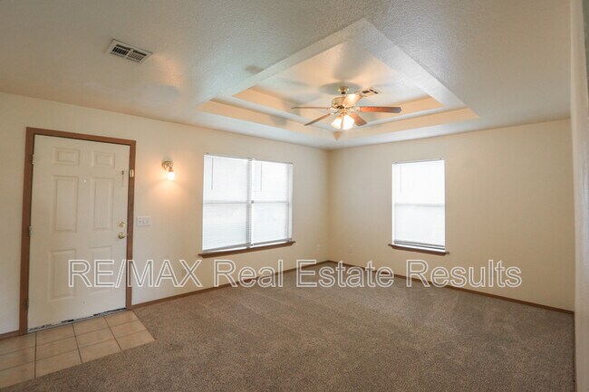 Foto del edificio - 2223 W Roselawn St