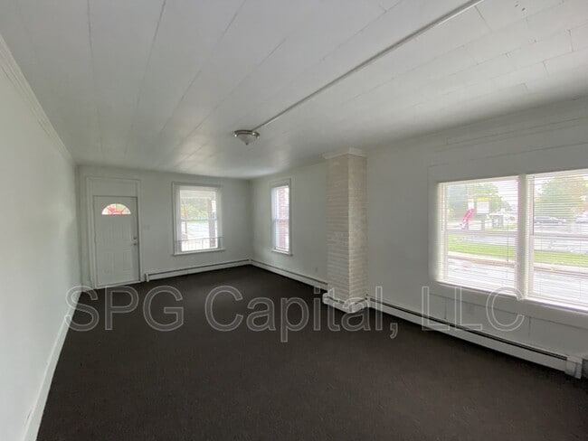 Building Photo - 297 2nd St