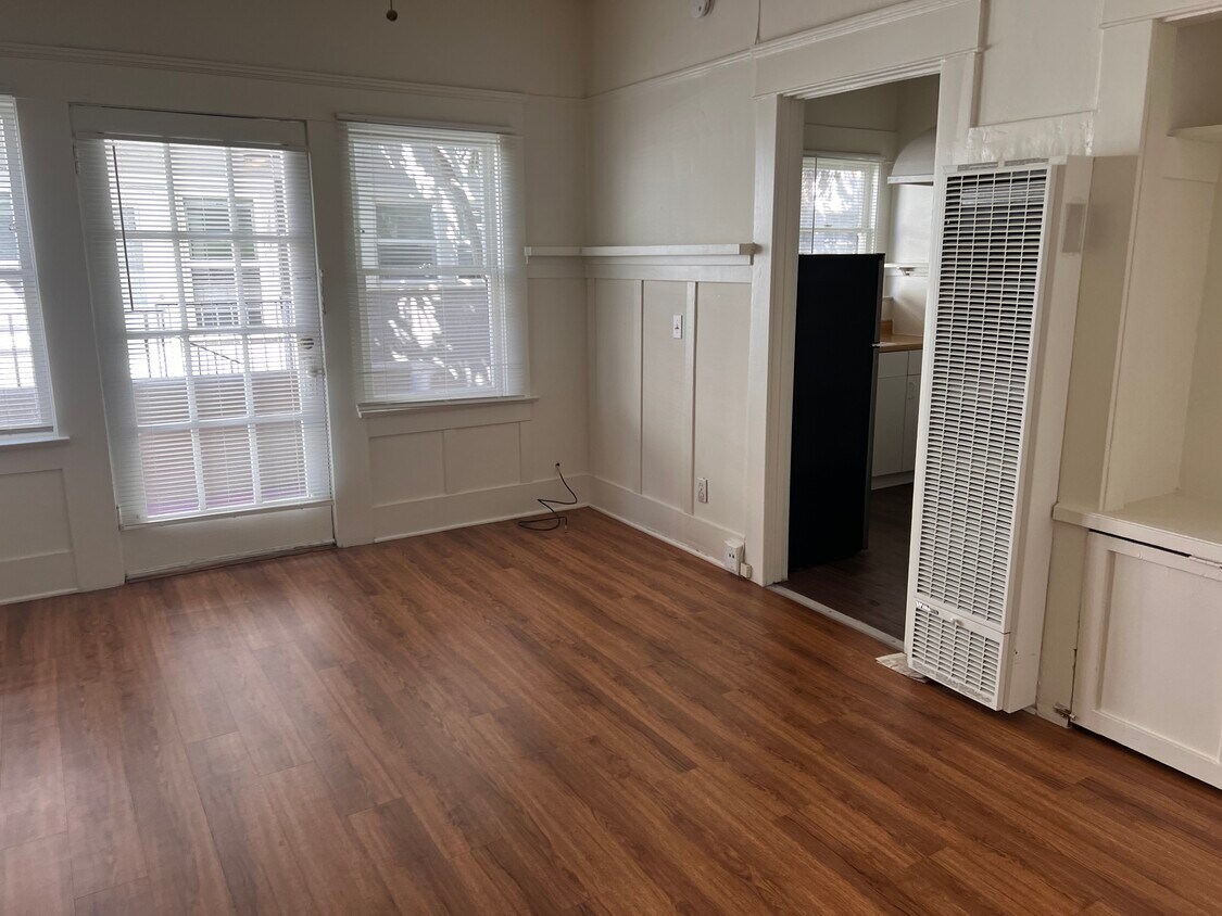 3962 Goldfinch St Unit 3, San Diego, CA 92103 - Apartments in San Diego