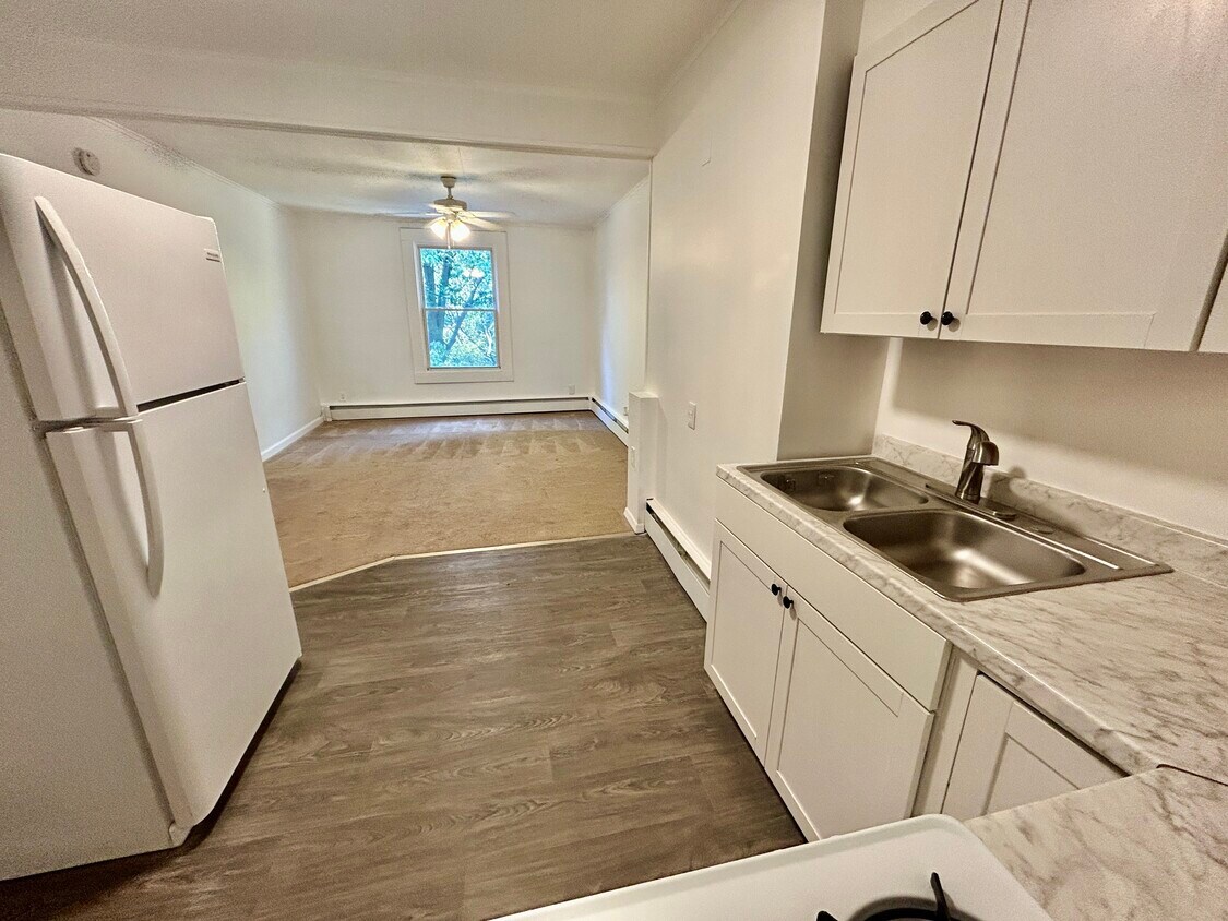 Foto principal - 8 Linden Ave