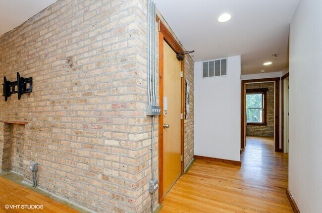 Building Photo - 138 Clyde Ave