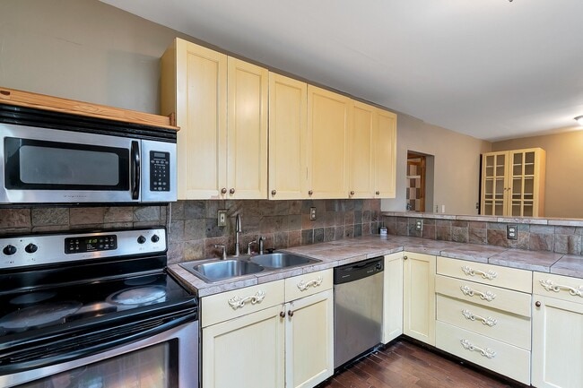 Building Photo - 3834 N Pecos St