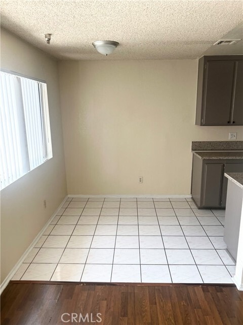 Building Photo - 921 S Gramercy Dr