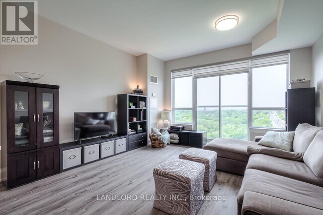 Photo du bâtiment - 3865 Lake Shore Blvd W