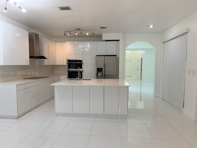Foto del edificio - 3802 SW 165th Terrace