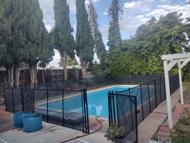 Foto del edificio - 39110 Bud Ct