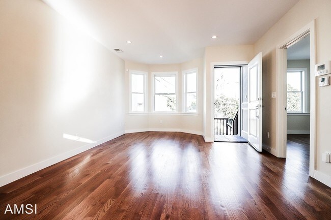 Building Photo - 2 br, 2 bath Apartment - 906 Rhode Island