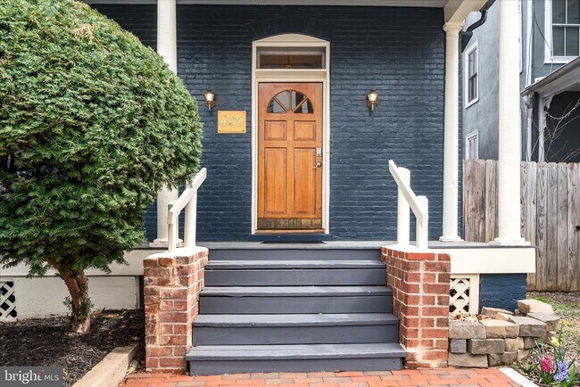 Foto del edificio - 402 S Loudoun St