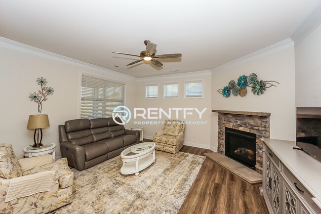 Foto del edificio - 446 Secretariat Dr