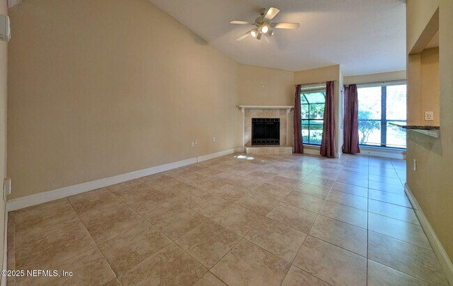 Building Photo - 763 Driftwood Cir