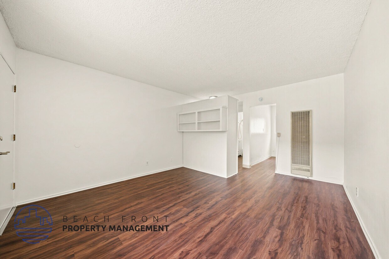 Foto principal - 13444-13460 Prairie Ave.