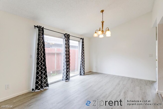 Foto del edificio - 2 br, 1 bath House - 7665 Par Pkwy, Sacram...